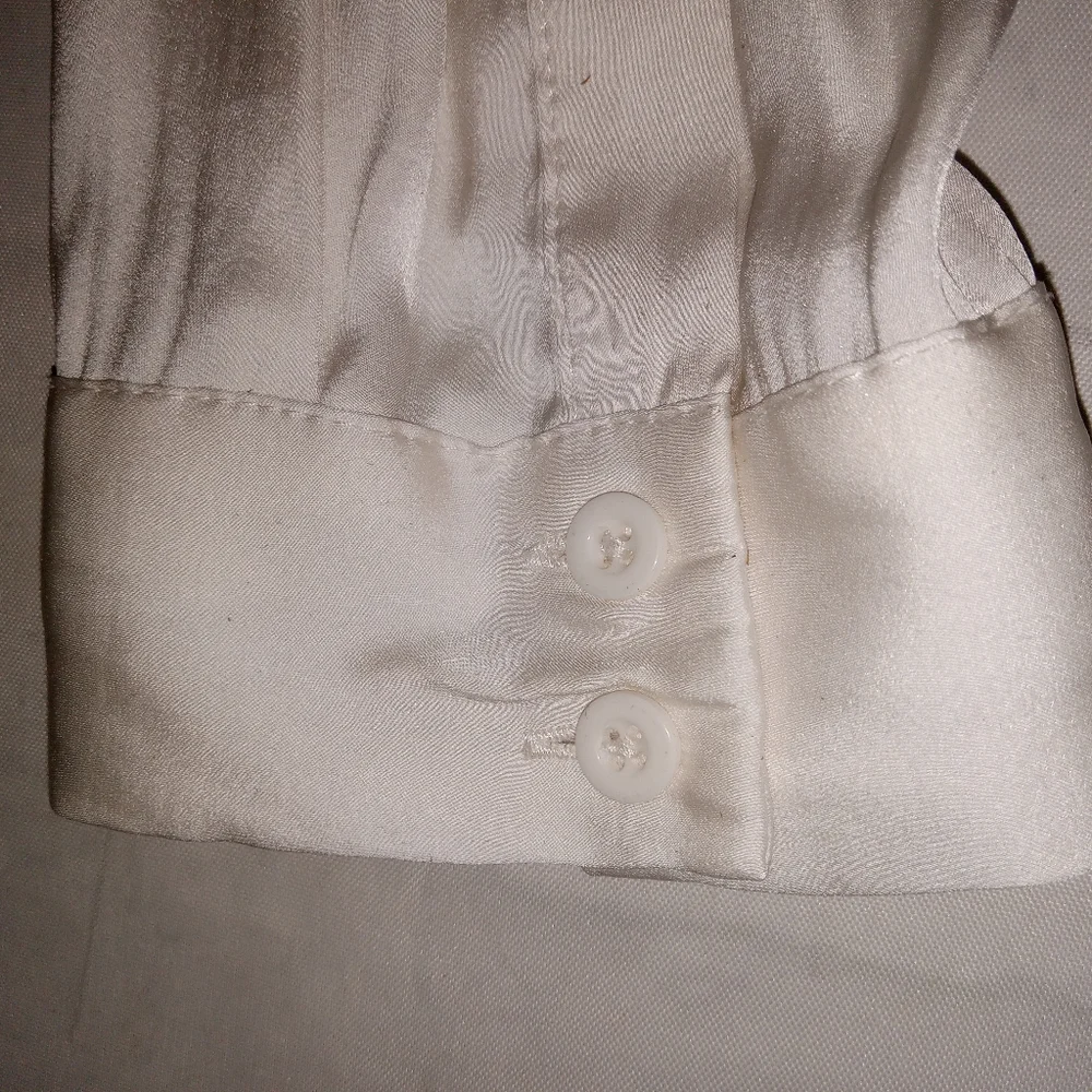 Torrid Cream Long Roll Tab Sleeve Faux Wrap Pullover 2 - Picture 6 of 9